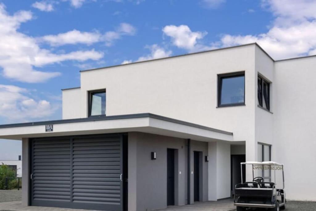 Luxus Appartement Am Golfplatz Und Therme Lutzmannsburg Zsira Bagian luar foto