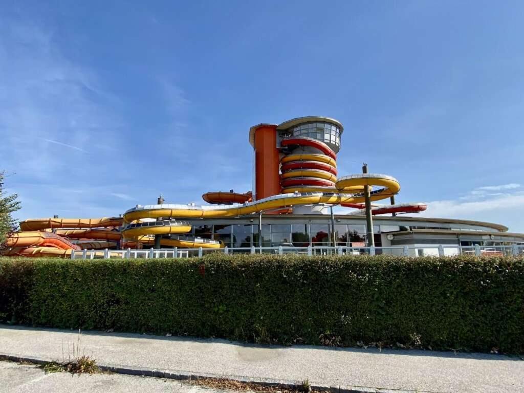 Luxus Appartement Am Golfplatz Und Therme Lutzmannsburg Zsira Bagian luar foto